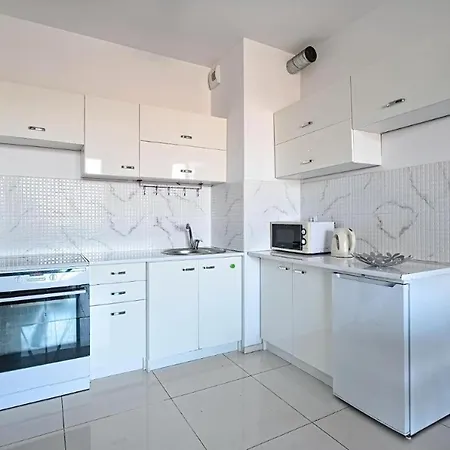 Urban Nest Group - Walowa 25c *